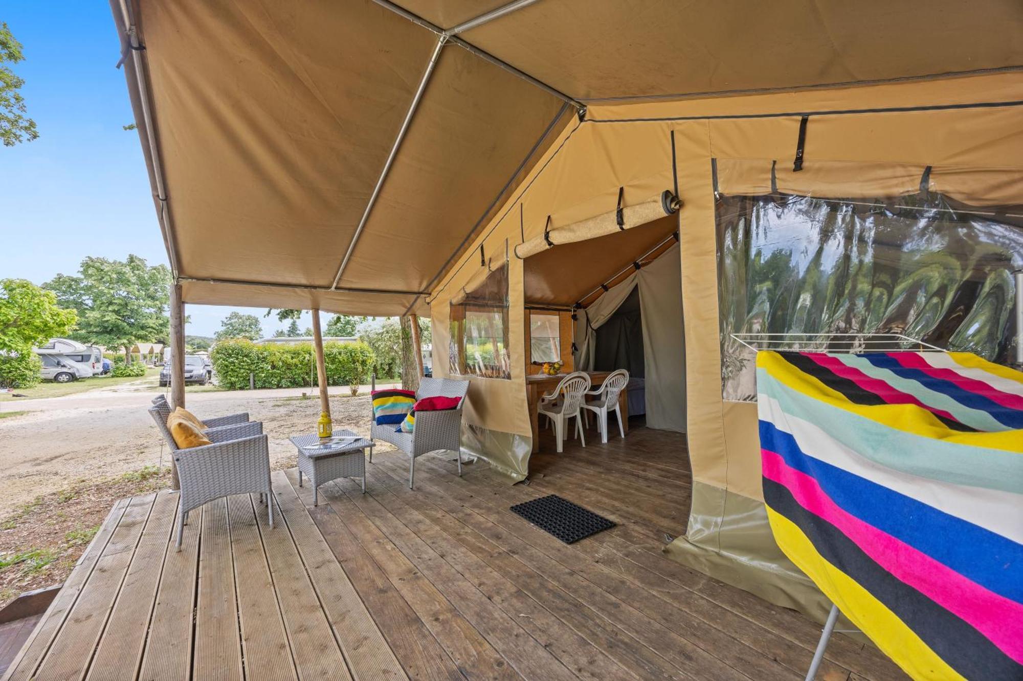Easyatent Valkanela Vakantiepark