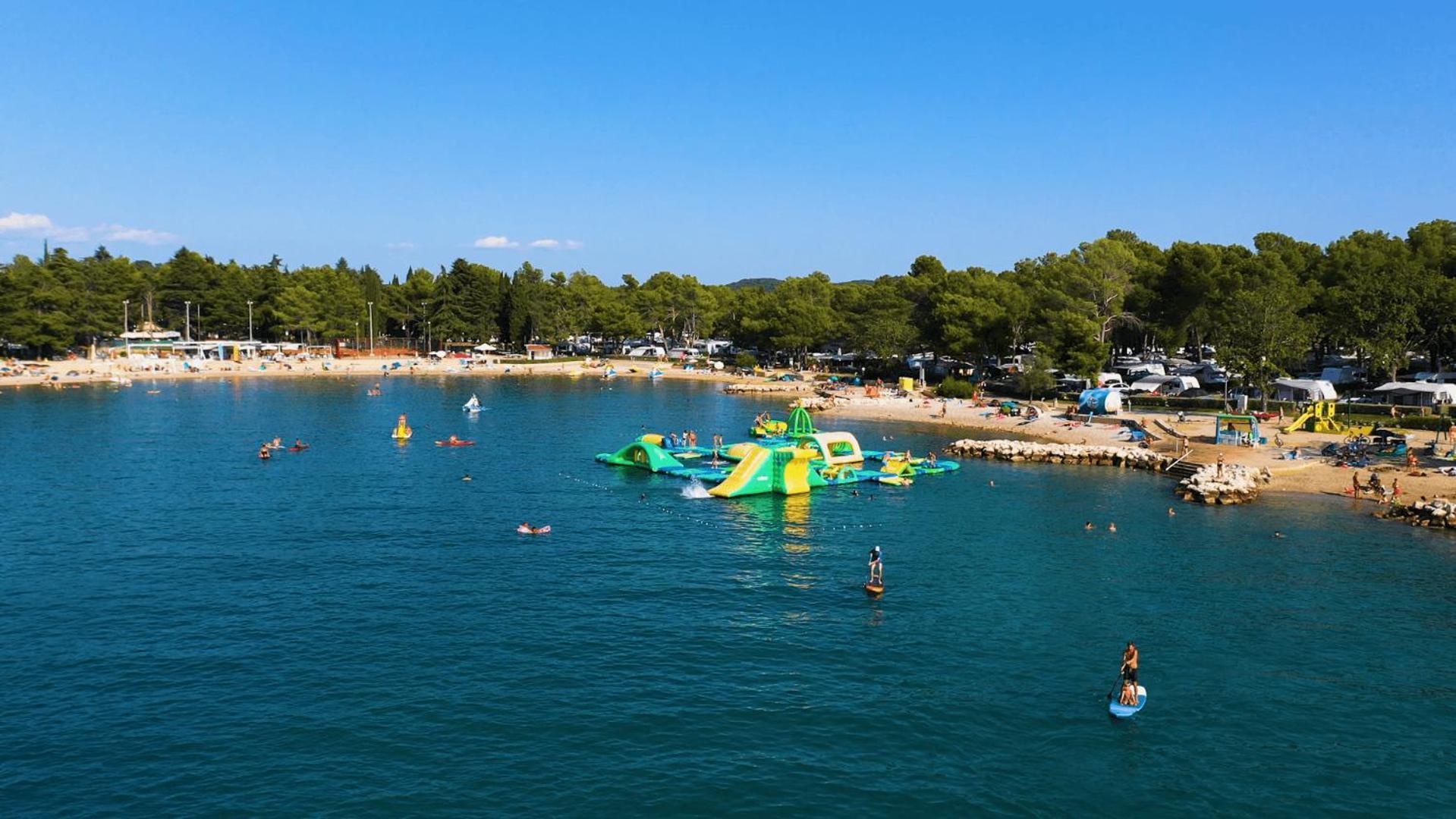 Easyatent Valkanela Vakantiepark 4*