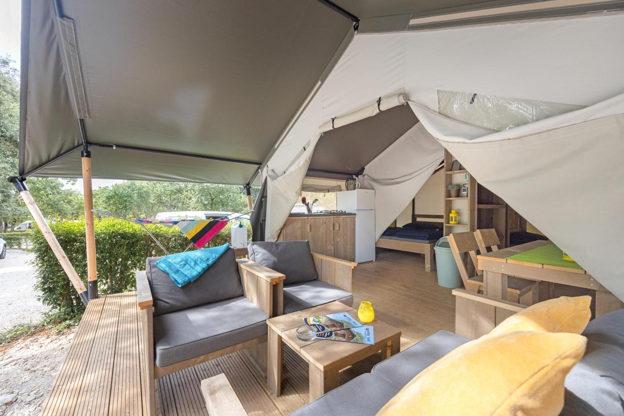 Easyatent Valkanela 4*